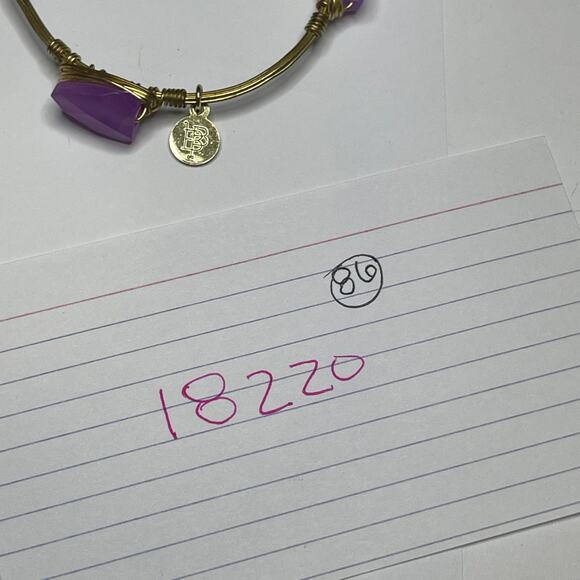 BOURBON & BOWETIES gold tone bracelet bangle violet faceted quartz signd jewelry - Picture 9 of 9